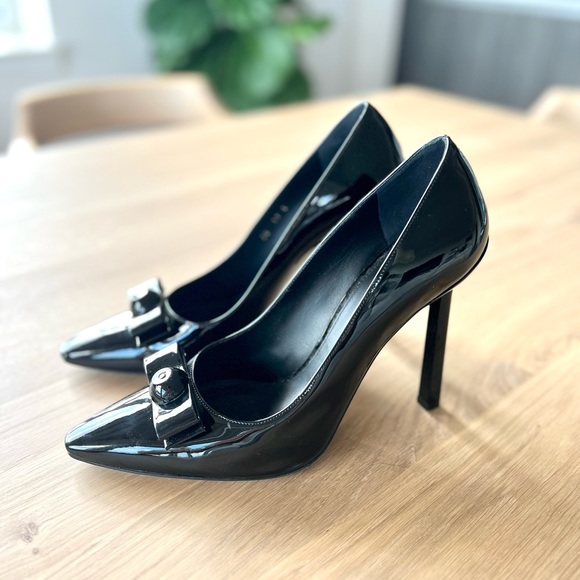 Ferragamo “Vara” Pumps [11 Women’s] - Picture 9 of 13